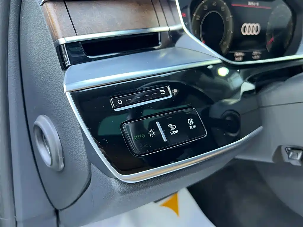 Audi A8 2021 A8L 55 TFSI quattro Luxury Edition