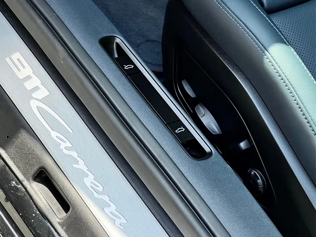 Porsche 911 2025 Carrera 3.0T