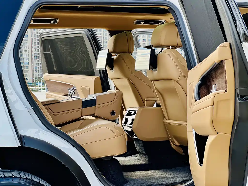Range Rover 2024 3.0 L6 400PS Autobiography LWB