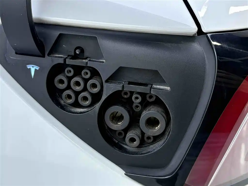Model 3 2020 Long Range Rear-Wheel Drive