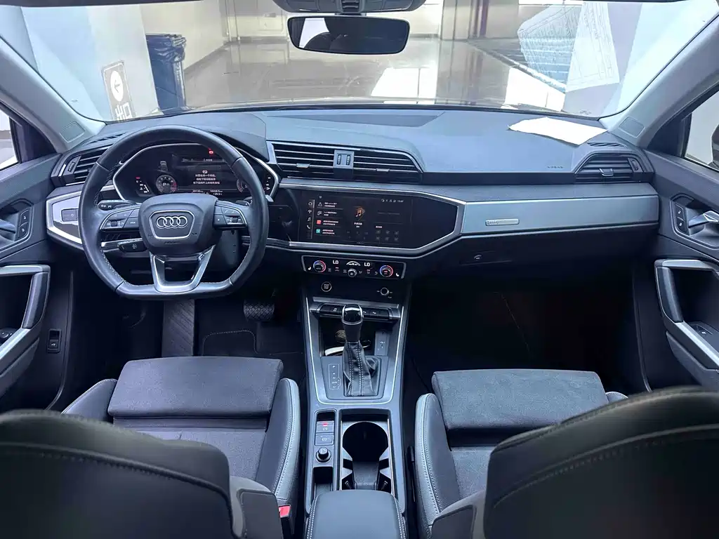 Audi Q3 2022 35 TFSI Sporty Dynamic Edition