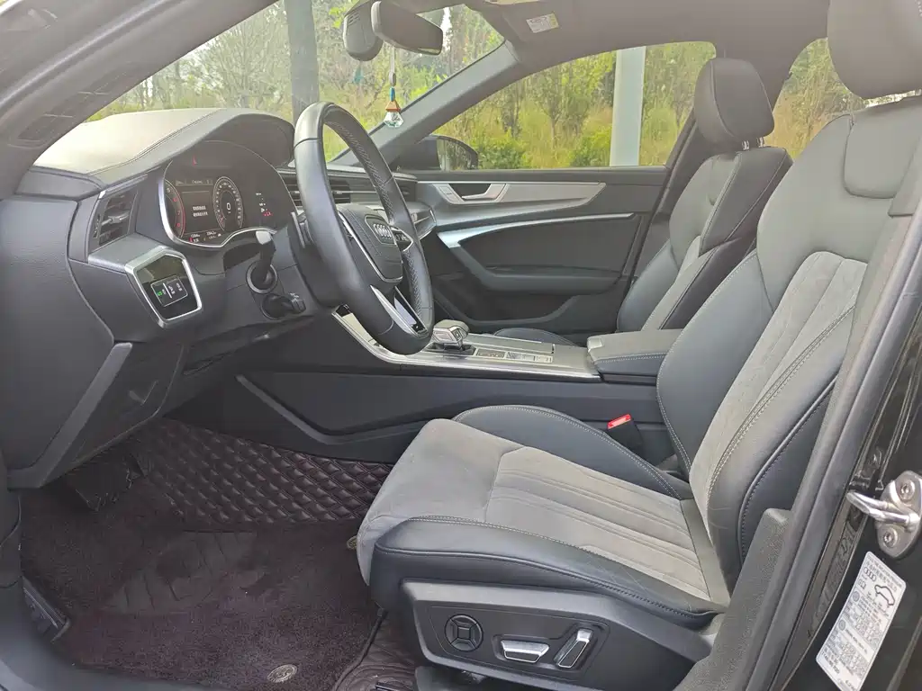 Audi A6L 2024 40 TFSI Luxury Dynamic Edition