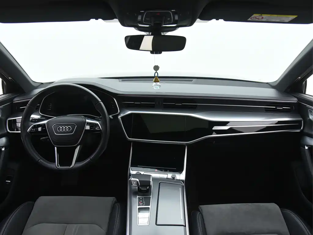 Audi A6L 2024 40 TFSI Luxury Dynamic Edition