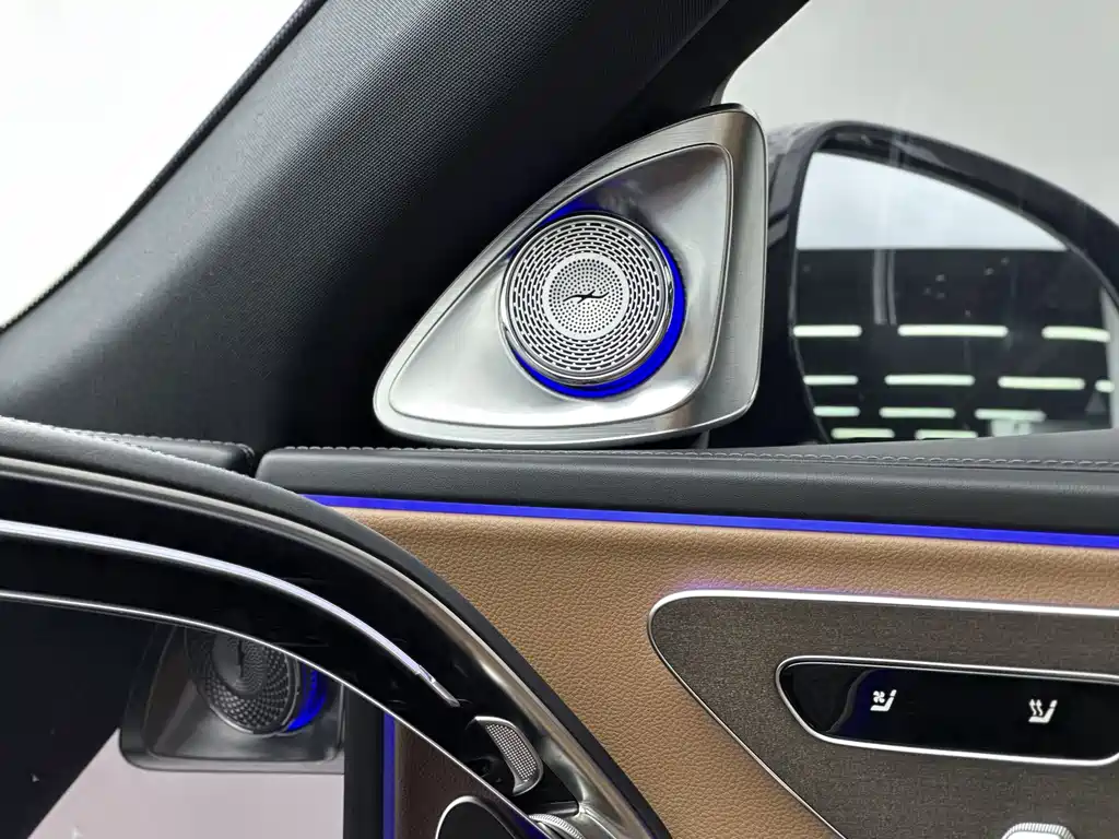 Mercedes-Benz E-Class 2025 E 300 L Luxury