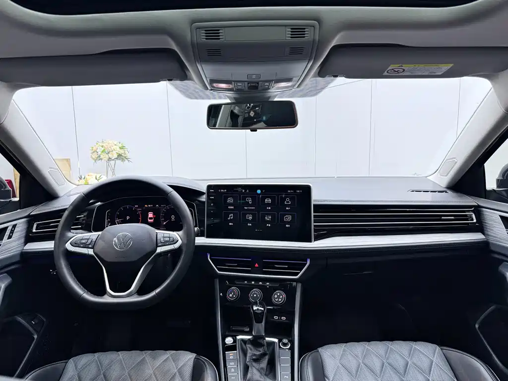 Volkswagen Sagitar 2023 300TSI DSG Beyond Edition