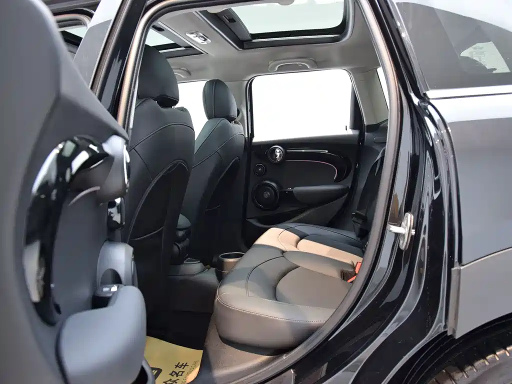 MINI 2023 1.5T Cooper Artist 5-Door
