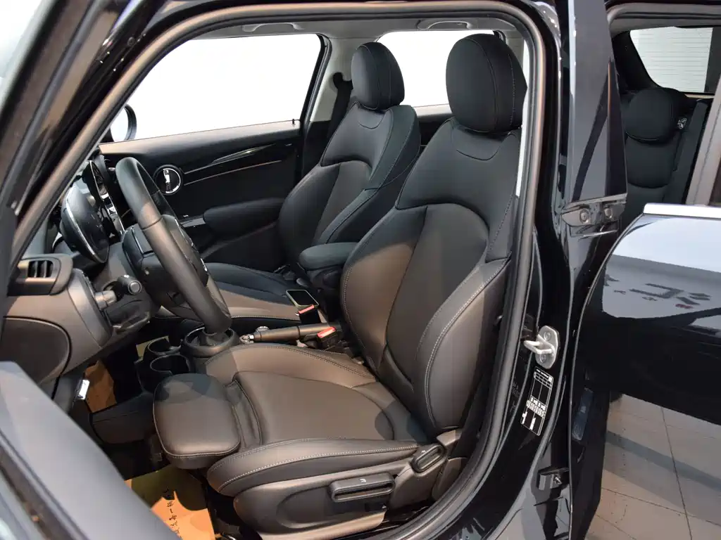 MINI 2023 1.5T Cooper Artist 5-Door