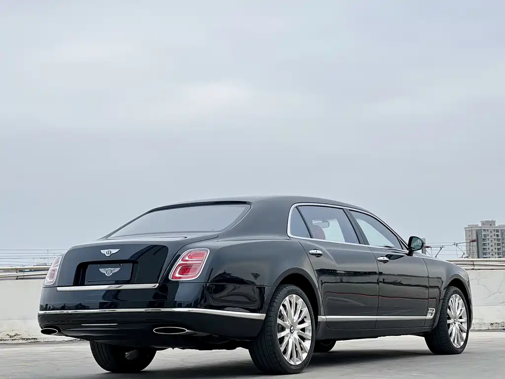 Bentley Mulsanne 2017 6.8T Long Wheelbase Edition