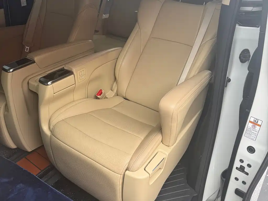 Toyota Alphard 2015 3.5L Luxury Edition