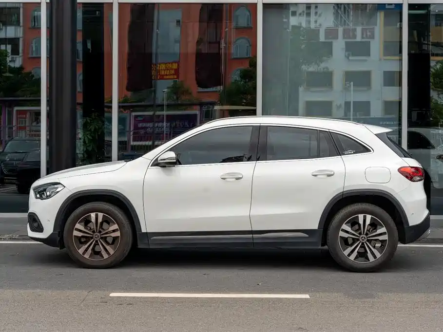 Mercedes-Benz GLA 200 2022 Facelift
