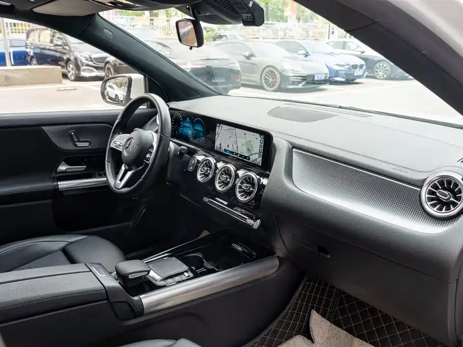 Mercedes-Benz GLA 200 2022 Facelift