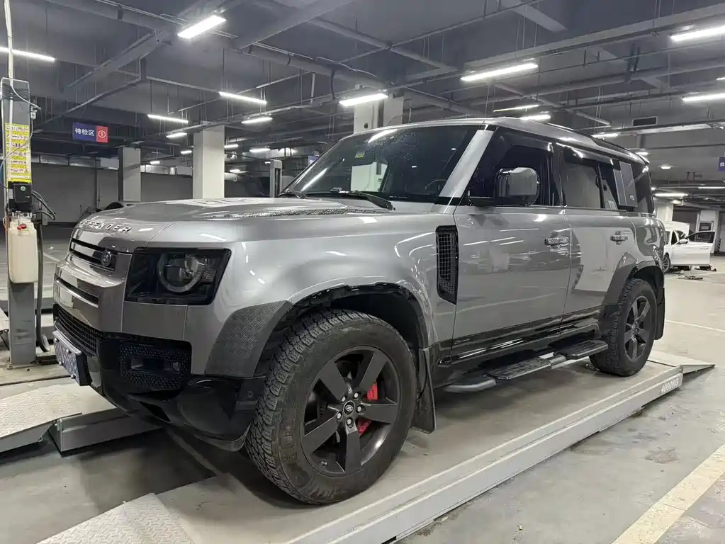 Land Rover Defender 2021 110 P400 X-Dynamic HSE