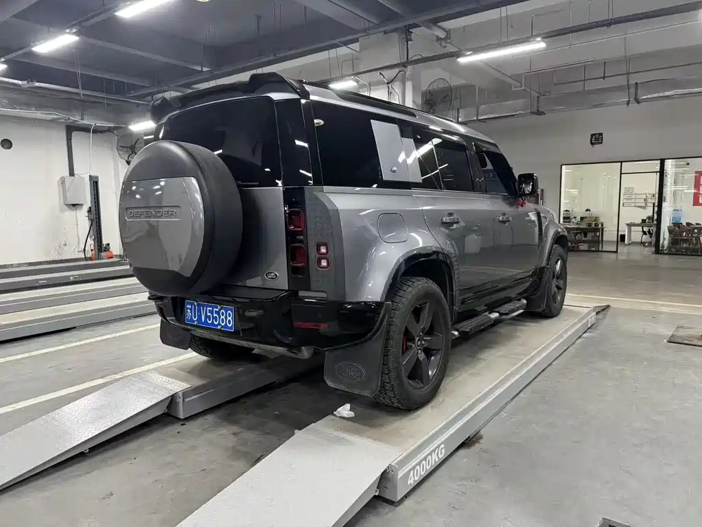 Land Rover Defender 2021 110 P400 X-Dynamic HSE