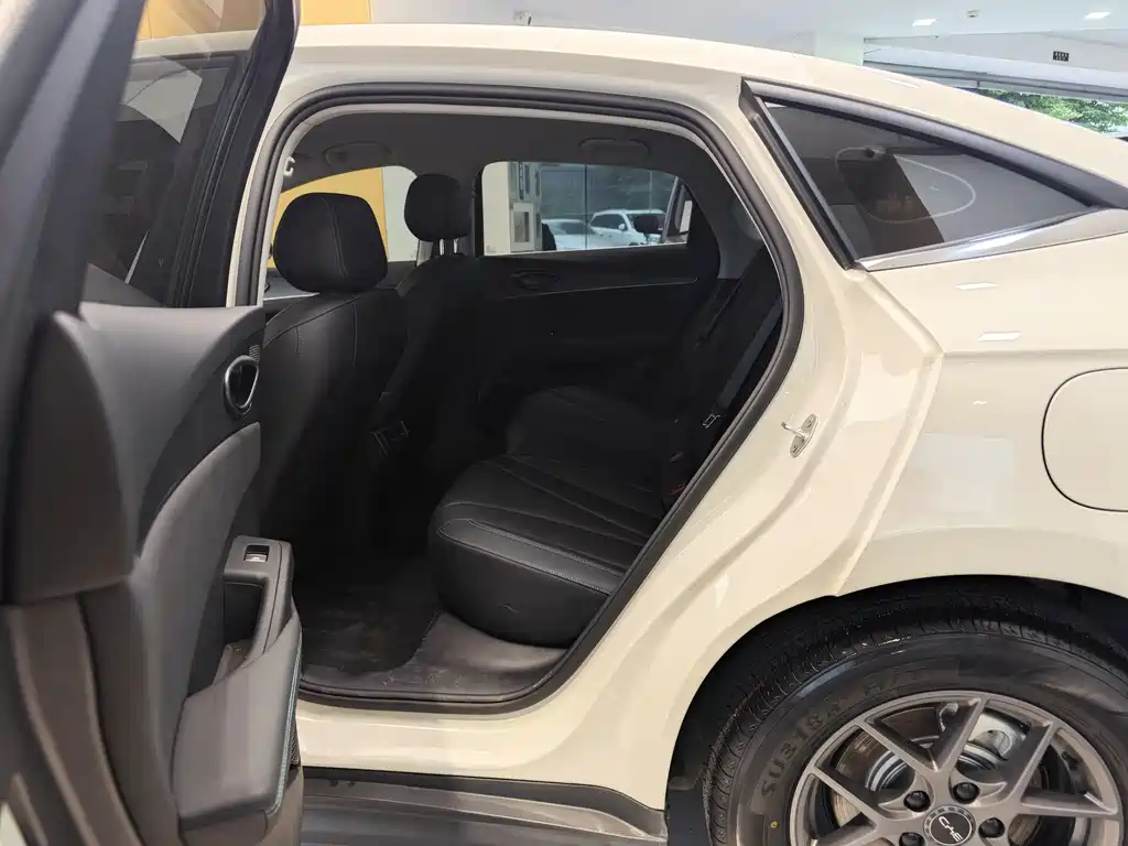 BYD Seal 06 2026 DM-i Chaoxiang Edition 128KM Luxury Edition