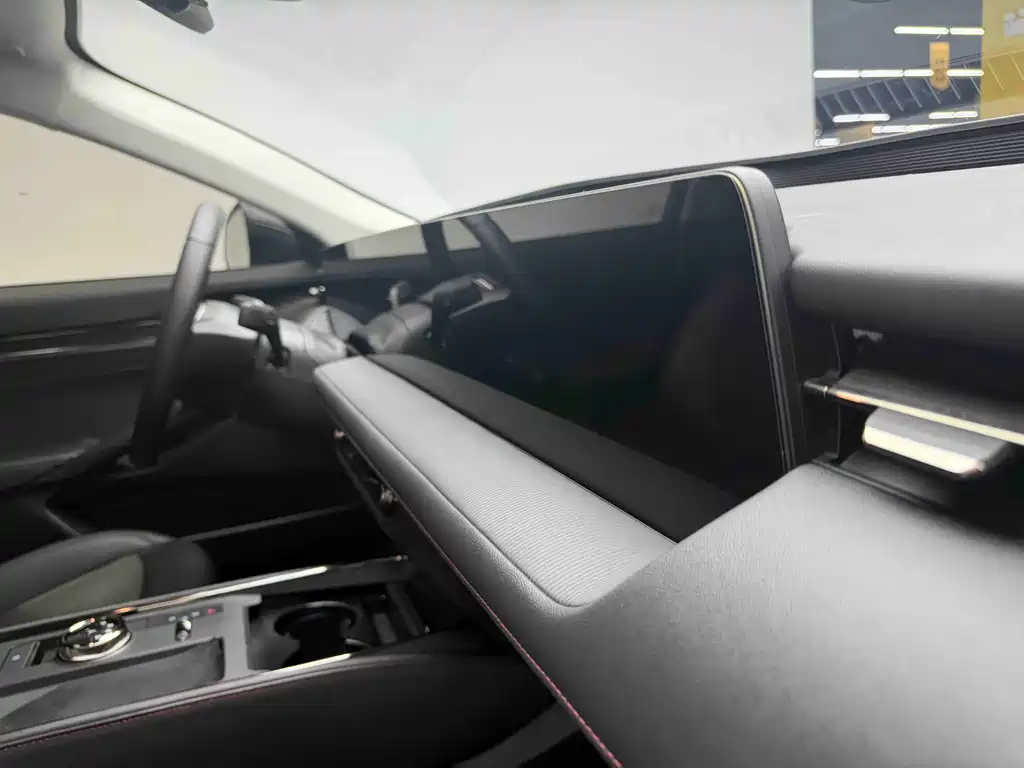 Ford Mondeo 2023 EcoBoost 180 Titanium