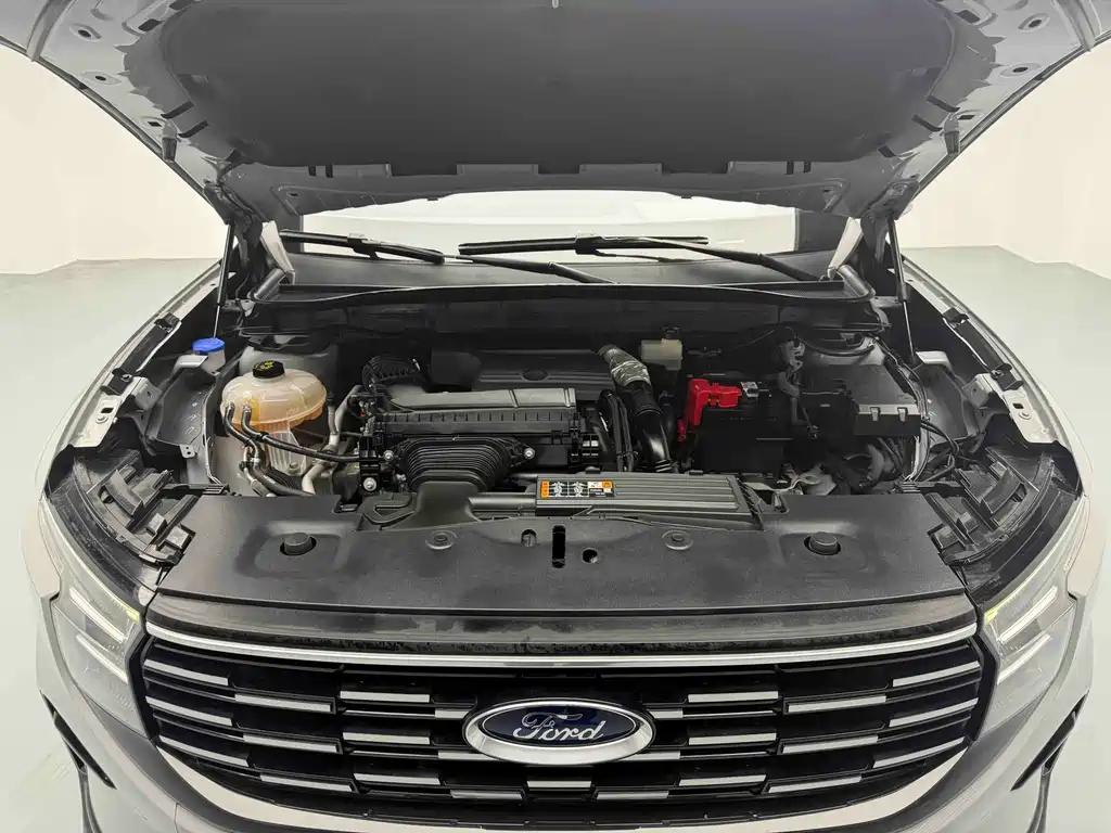 2023 Ford Edge L 2.0T EcoBoost 2WD 7-Seater Luxury