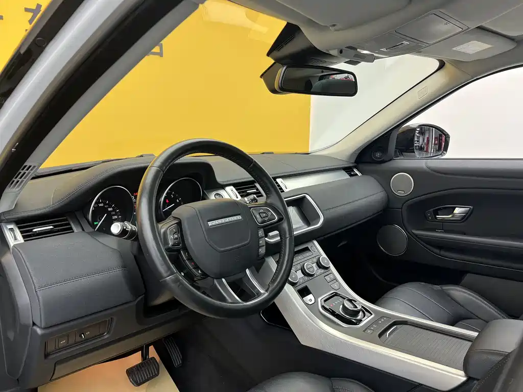 Range Rover Evoque 2018 240PS SE Dynamic Edition