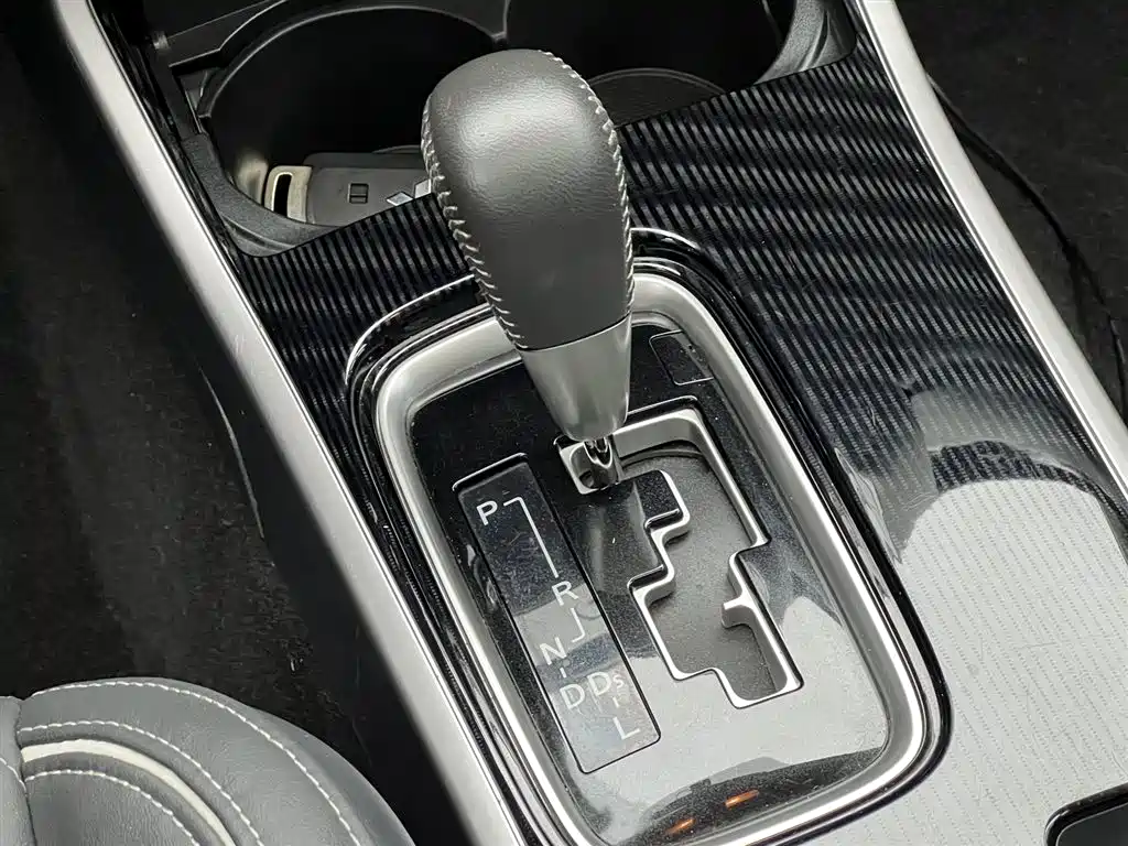 Outlander 2021 2.0L 2WD Changxiang Edition 5-Seater