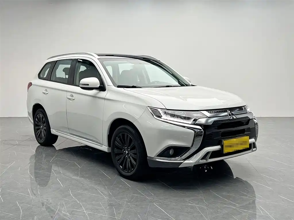 Outlander 2021 2.0L 2WD Changxiang Edition 5-Seater