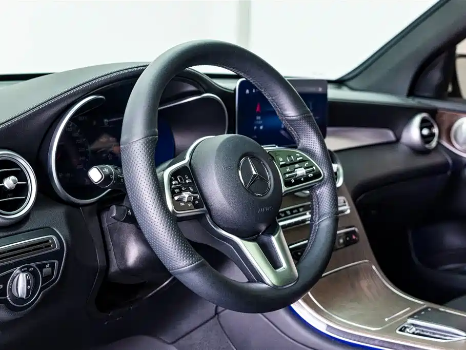 Mercedes-Benz GLC 300 L 4MATIC Dynamic Edition