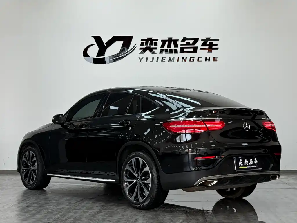 Mercedes-Benz GLC Coupe 2018 GLC 260 4MATIC Coupe SUV