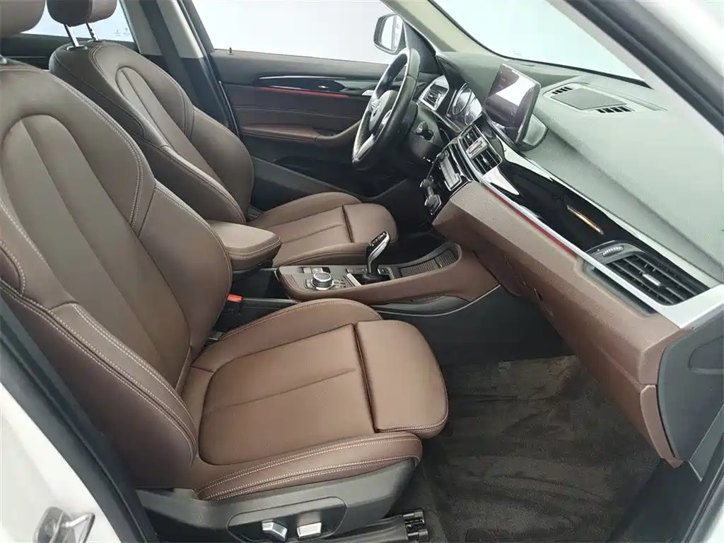 BMW X1 2022 sDrive25Li Leading Edition