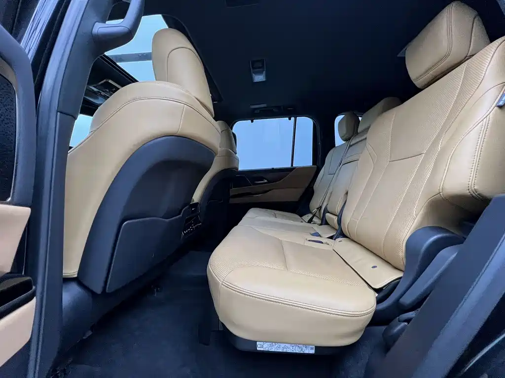 Lexus LX 570