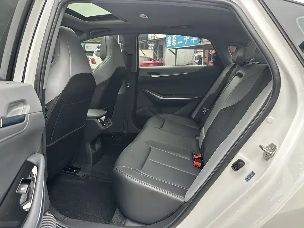 Changan Eado PLUS 2023 1.5T DCT Premium