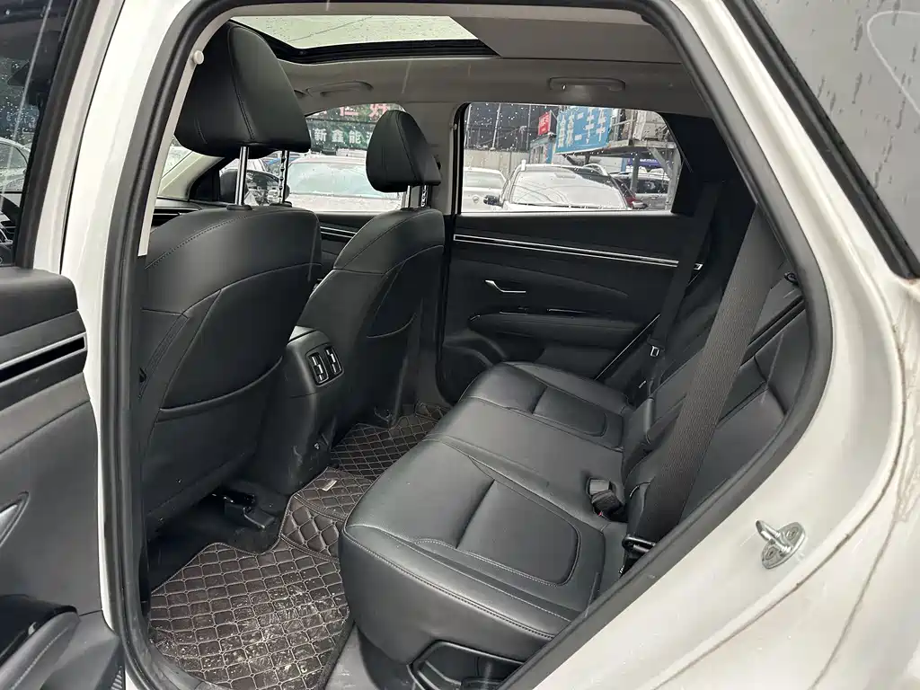 Hyundai Tucson L 2021 1.5T DCT LUX Premium