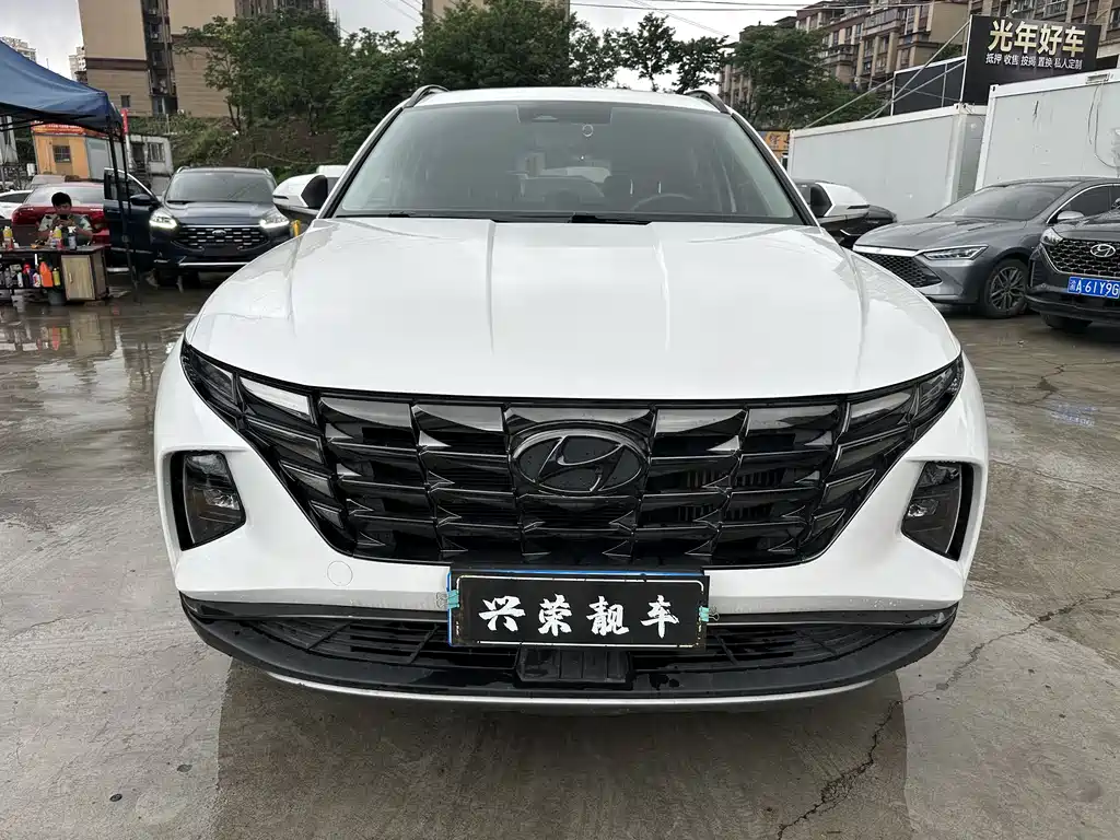Hyundai Tucson L 2021 1.5T DCT LUX Premium