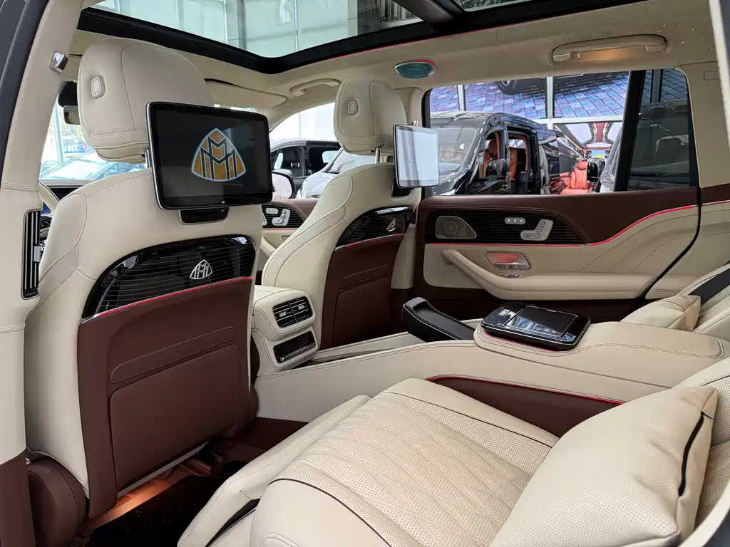 Mercedes-Benz GLS 450 4MATIC Luxury 2026