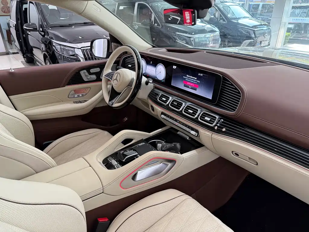 Mercedes-Benz GLS 450 4MATIC Luxury 2026