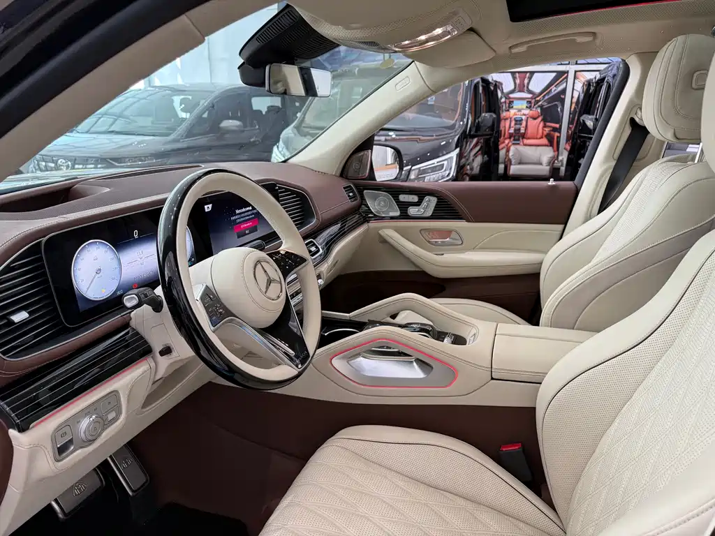 Mercedes-Benz GLS 450 4MATIC Luxury 2026