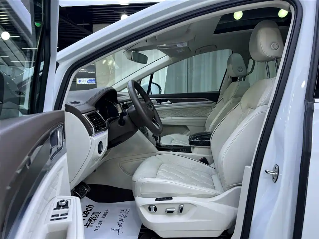 Viloran 2020 380TSI Prestige Edition