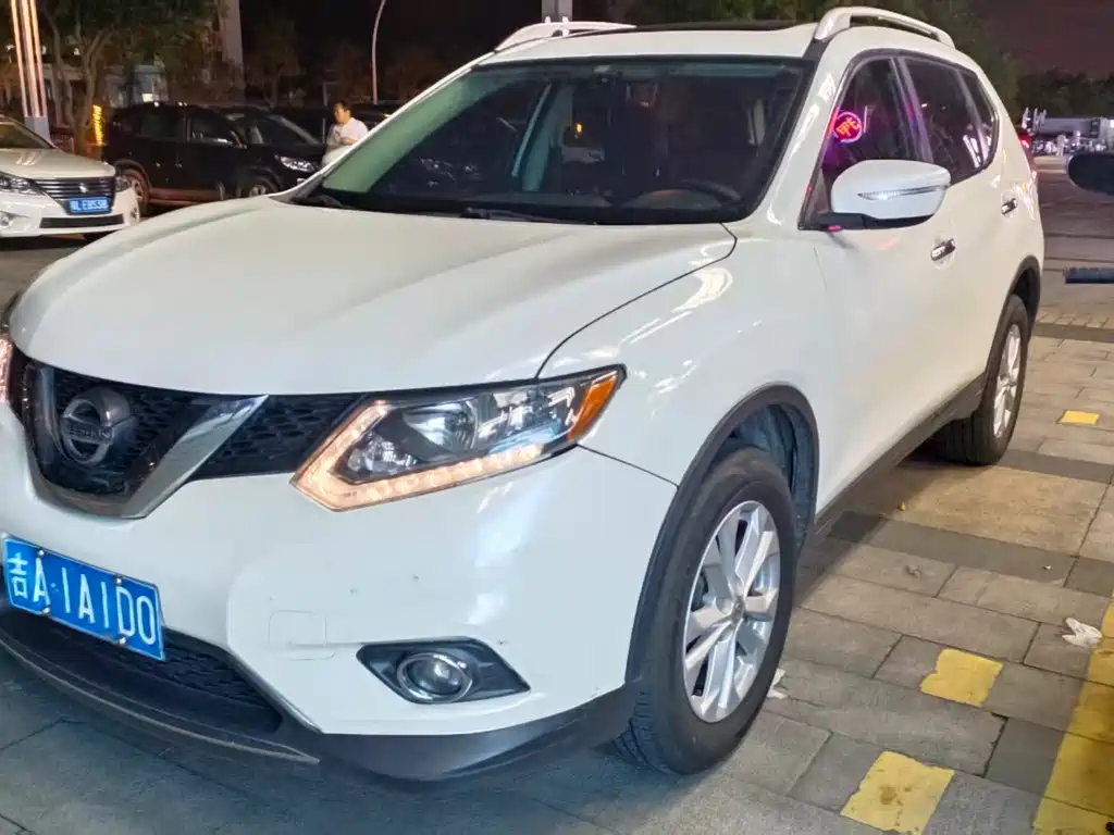 Nissan X-Trail 2016 2.0L CVT SV 4WD