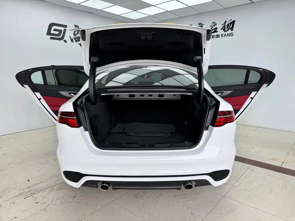 Jaguar XEL 2023 2.0T 250PS R-DYNAMIC S