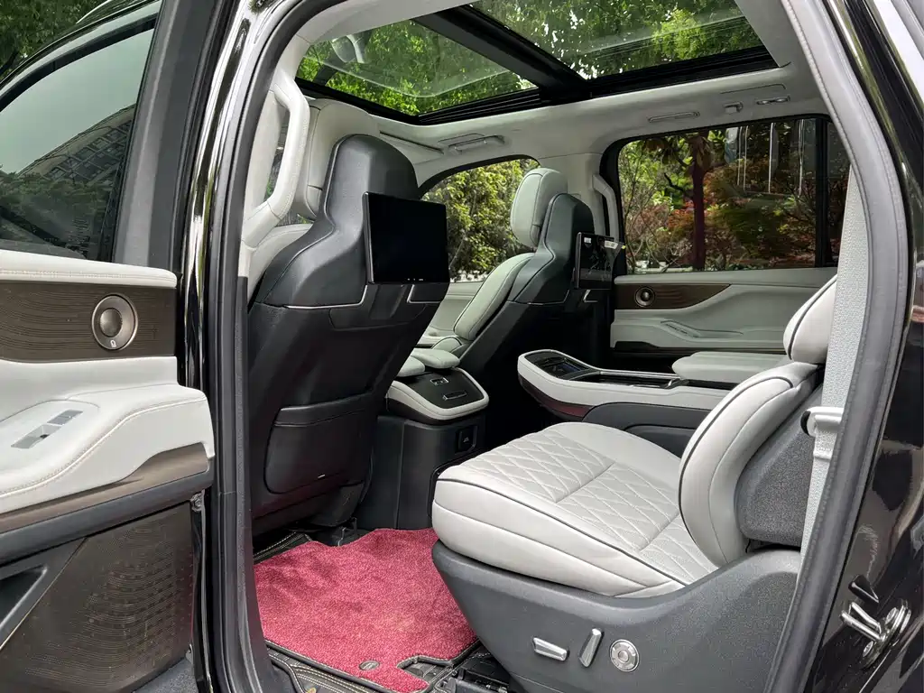 Lincoln Navigator 2025 3.5T Extended President Edition