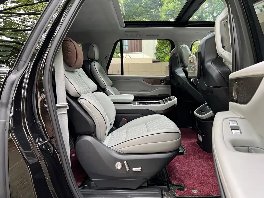 Lincoln Navigator 2025 3.5T Extended President Edition