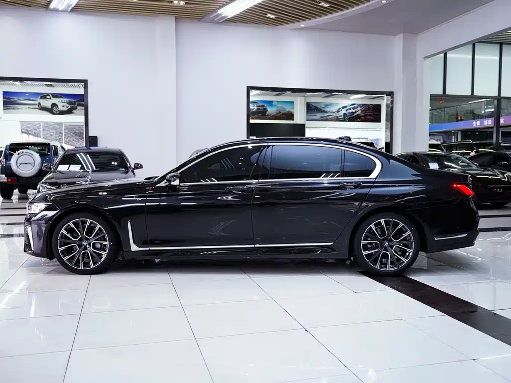 BMW 7 Series 2021 740Li Leading Edition M Sport Package
