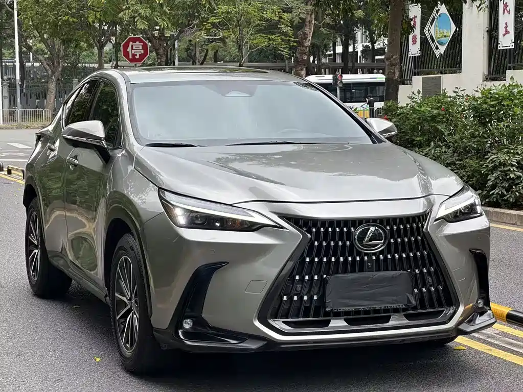 Lexus NX 350h 2022