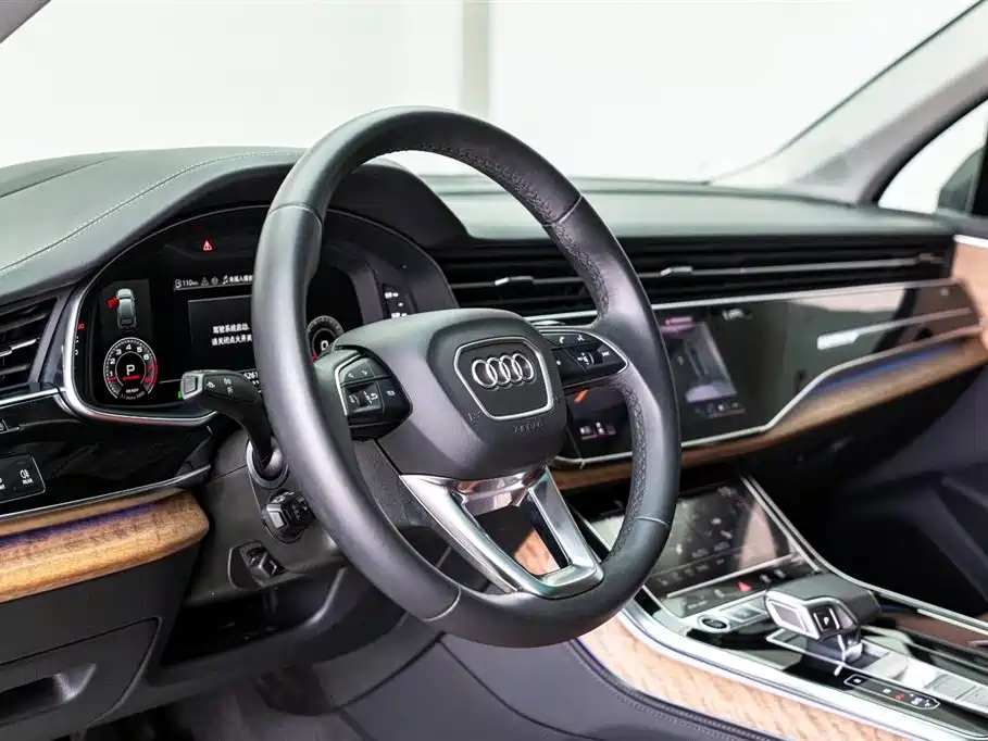 Audi Q7 2023 55 TFSI quattro S Prestige