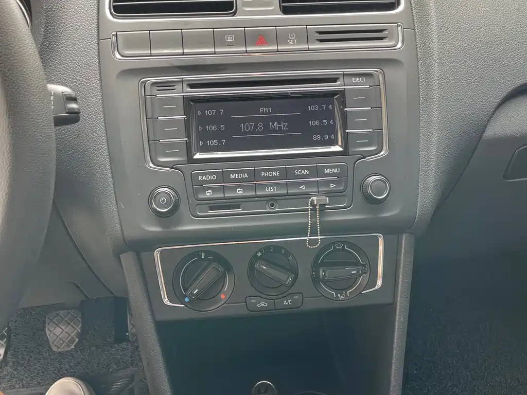 Volkswagen Polo 2014 1.4L Comfortline Automatic