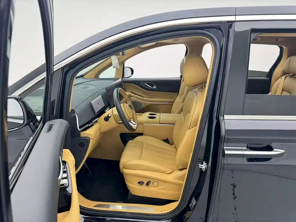 Voyah Dreamer 2025 PHEV AWD Flagship Kunpeng Edition