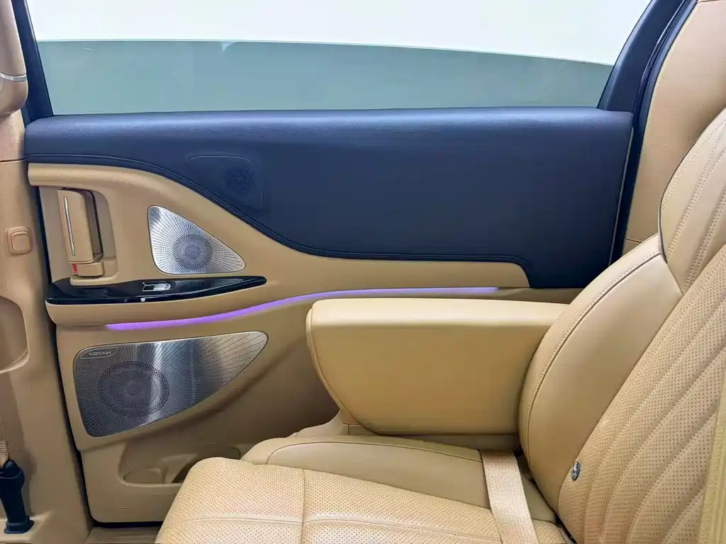 Voyah Dreamer 2025 PHEV AWD Flagship Kunpeng Edition