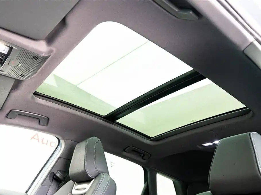 Audi Q4 e-tron 2023 50 e-tron quattro
