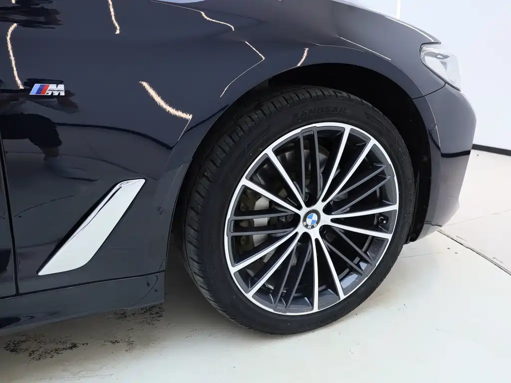 BMW 5 Series 2022 Facelift 530Li Leading Edition M Sport Package