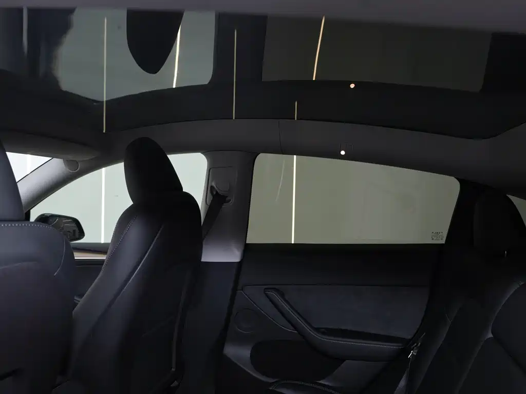 Tesla Model Y 2022 RWD