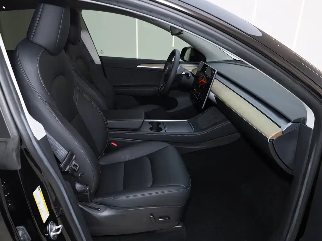 Tesla Model Y 2022 RWD