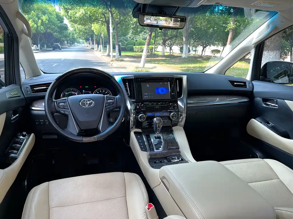 Toyota Vellfire 2019 Hybrid 2.5L HV Premium Edition