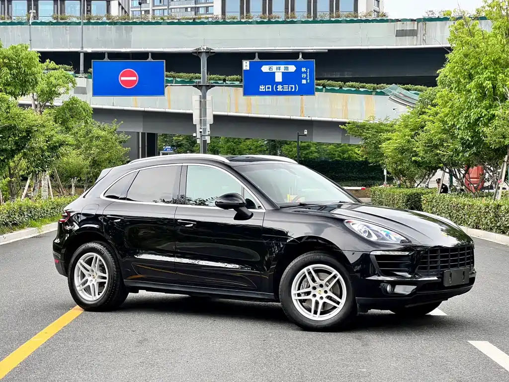 Porsche Macan 2.0T 2016